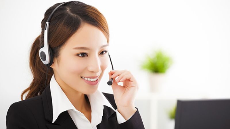 Liên hệ với bộ phận CKSH Hello88 khi gặp sự cố về nạp tiền